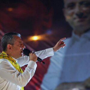 ozel aydin secimlerinin yenilenmesini istedi ak partinin ozlem cercioglu icin hazirlattigi 3 dev klasor var cesaretin varsa hodri meydan senin adayin belli chpnin de adayi belli HMl8Mzgl