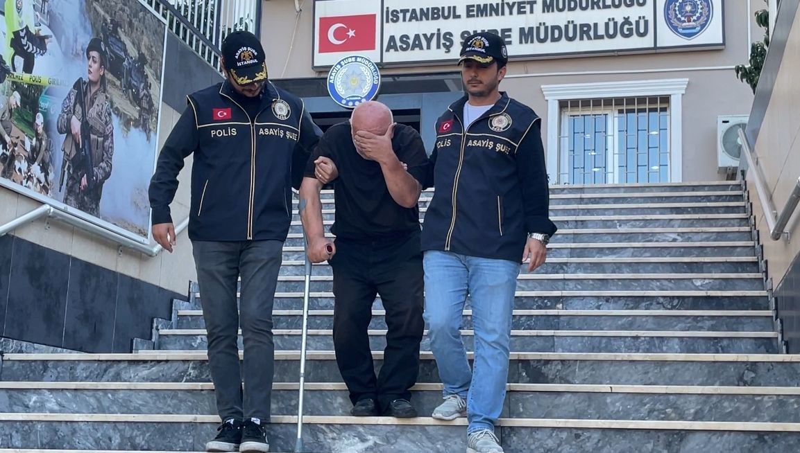 megakentte otomobil cetesine darbe LD1JCO8X