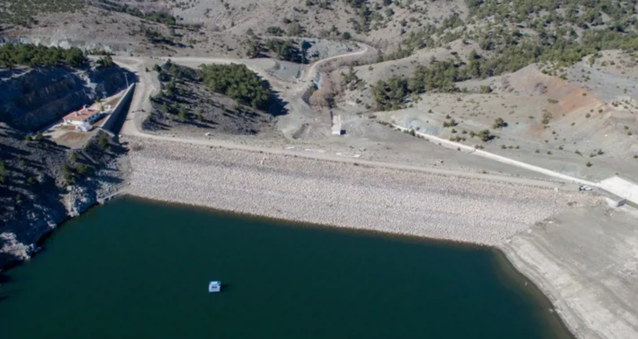 usakin icme suyu sorununu cozecek projede su aktarilmaya baslandi G6yEMLcj