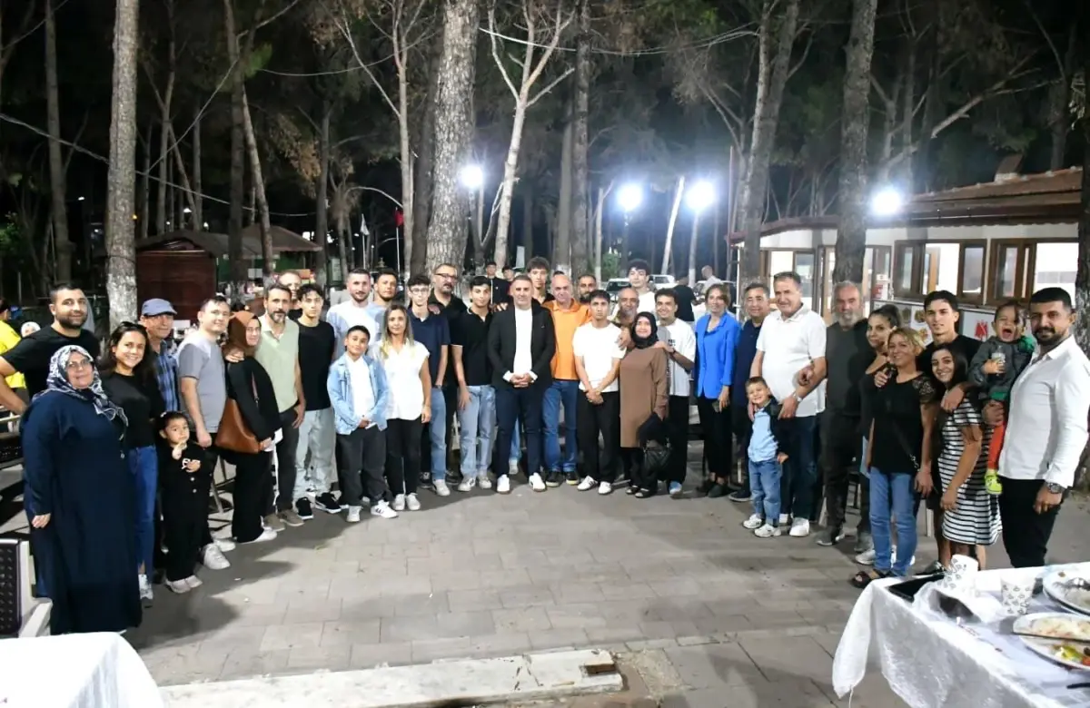 yunusemre belediyespor u17 futbol takimi turkiye sampiyonu oldu BxFTO5OG