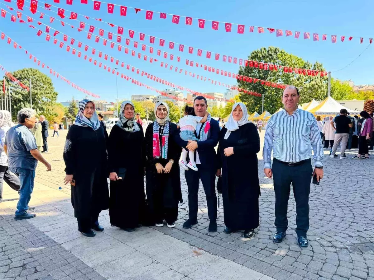 bunyamin bozgeyik gazze icin sessiz ciglik eylemine katildi PvA2vH8d