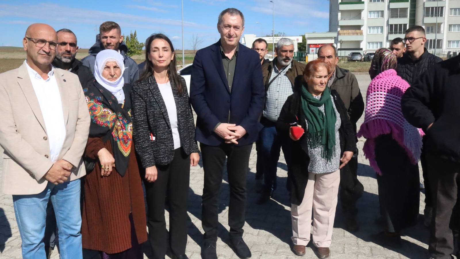 demden demirtas ziyareti sonrasi aciklama aihm kararlari hayata gecirilirse surece katki sunacaklar yerleri artik cezaevleri degil PpGZHRSx.jpg