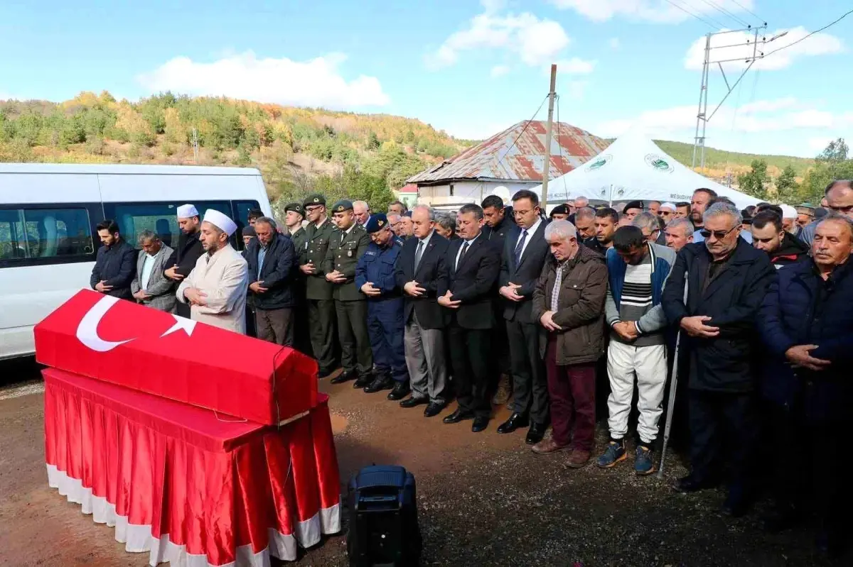 kibris gazisi cemal sahin son yolculuguna ugurlandi 4a5NBR4c.jpg