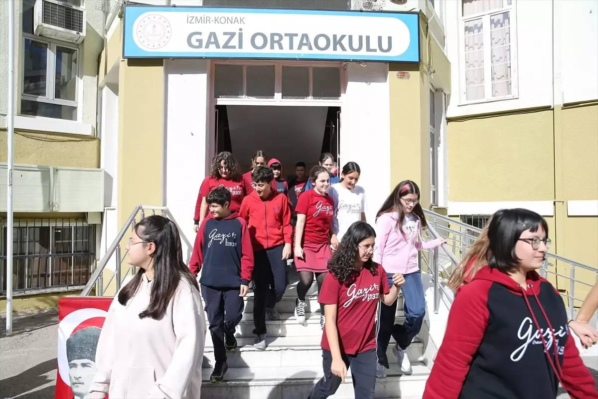 okullarda afet tatbikatlari gerceklestirildi WBku3l5w.jpg