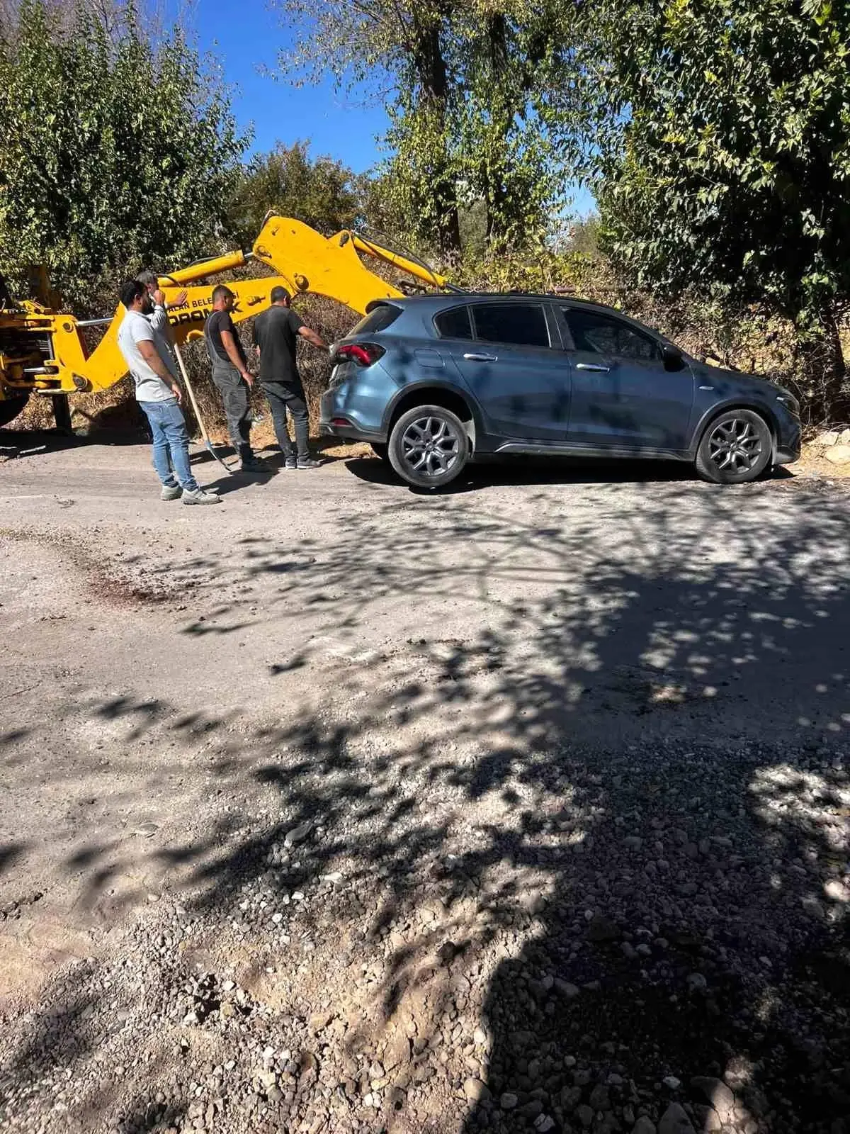 siirtte otomobil cukura dustu yarali yok EVG1y4DA