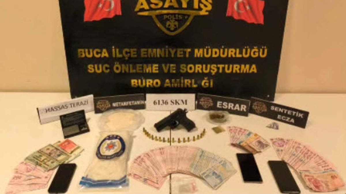 izmirde uyusturucu operasyonu 3 gozalti VspvcKPi.jpg