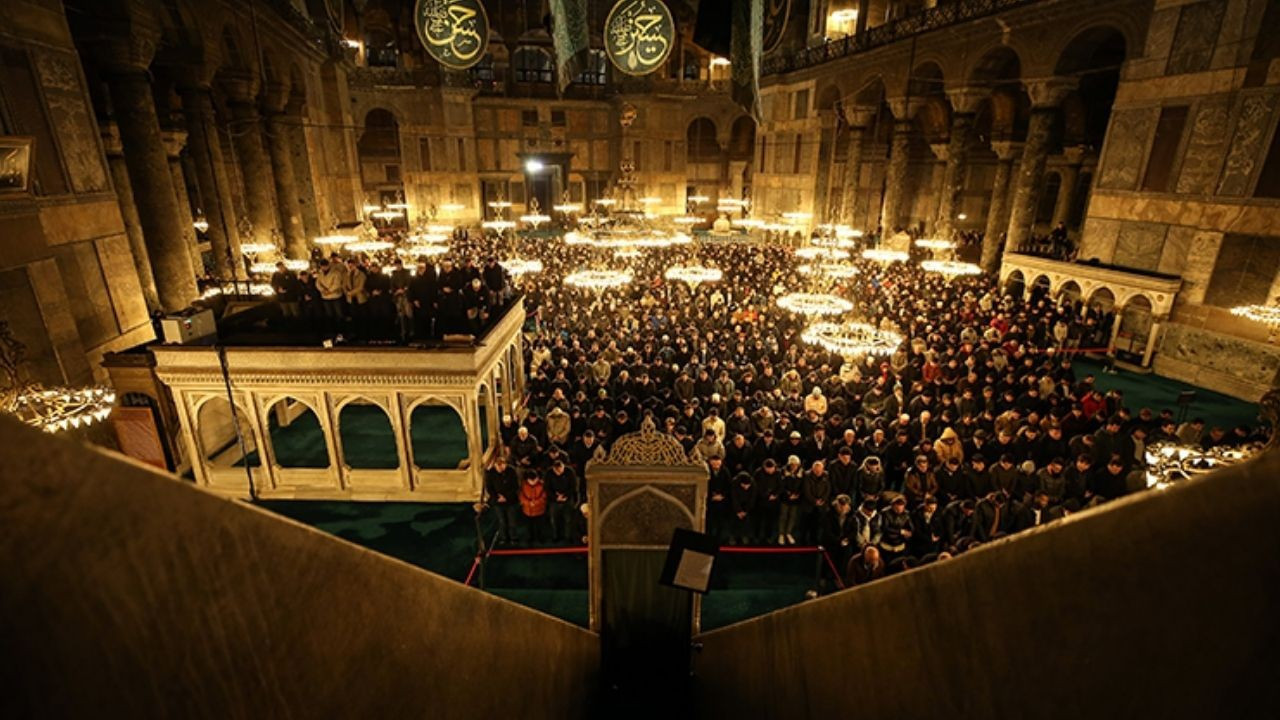 uc aylar ne zaman basliyor regaib kandili tarihi TsVzzUM1.jpg